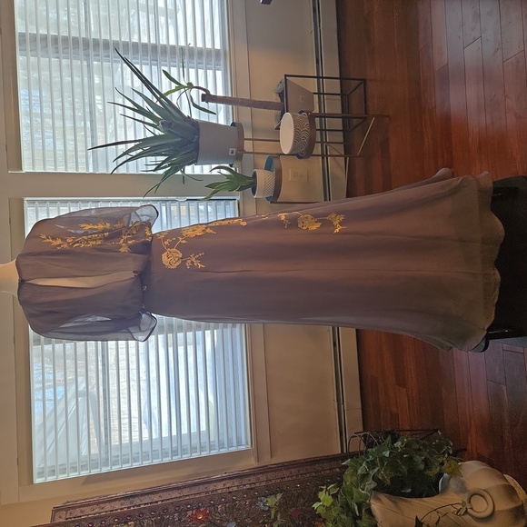 Asos Embroidered Floral Crepe Formal Party Maxi Dress Gray Womens Size 12 - Picture 6 of 12